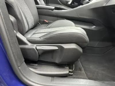 Vendo Peugeot 3008 2020 - 20100 EUR, 142000 km - AUTO.MOTO.pt