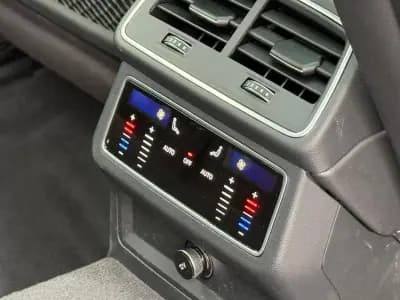 Sell Audi A6 Avant 2021 - 42750 EUR, 141592 km - AUTO.MOTO.pt