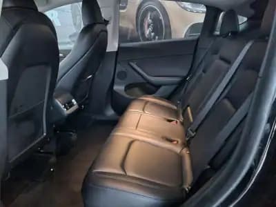 Vendo Tesla Model Y 2023 - 31900 EUR, 53000 km - AUTO.MOTO.pt