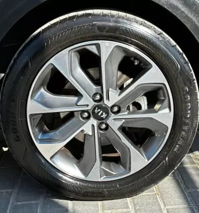 Vendo Kia Stonic 2020 - 15990 EUR, 95920 km - AUTO.MOTO.pt