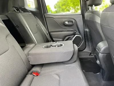 Vendo Jeep Renegade 2018 - 18980 EUR, 112000 km - AUTO.MOTO.pt