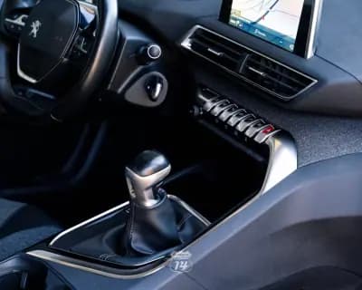 Sell Peugeot 3008 2019 - 17990 EUR, 149900 km - AUTO.MOTO.pt