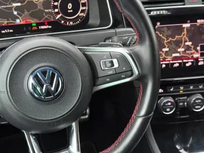 Vendo Volkswagen Golf 2019 - 27990 EUR, 110000 km - AUTO.MOTO.pt
