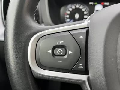 Vendo Volvo XC 60 2020 - 32750 EUR, 141000 km - AUTO.MOTO.pt