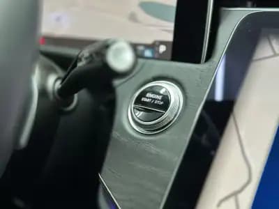 Vendo Mercedes-Benz E 300 2024 - 61500 EUR, 63000 km - AUTO.MOTO.pt