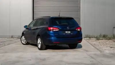 Vendo Opel Astra Sports Tourer 2020 - 12999 EUR, 97000 km - AUTO.MOTO.pt