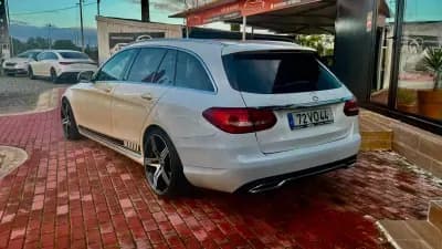 Vendo Mercedes-Benz C 200 2015 - 15490 EUR, 230000 km - AUTO.MOTO.pt