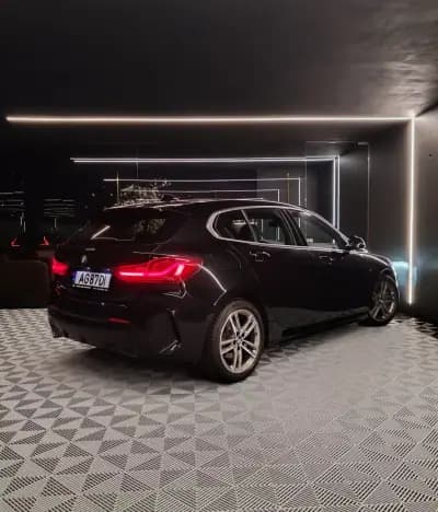 Vendo BMW 118 2021 - 22750 EUR, 111912 km - AUTO.MOTO.pt