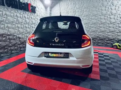 Vendo Renault Twingo 2023 - 16990 EUR, 16461 km - AUTO.MOTO.pt