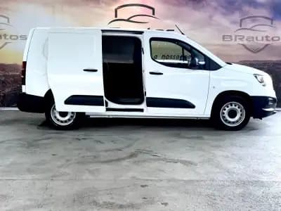 Vendo Opel Combo 2022 - 17900 EUR, 47542 km - AUTO.MOTO.pt