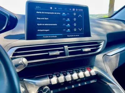 Vendo Peugeot 3008 2019 - 19480 EUR, 71800 km - AUTO.MOTO.pt