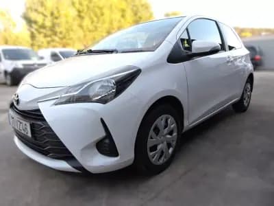 Sell Toyota Yaris 2019 - 11000 EUR, 215000 km - AUTO.MOTO.pt