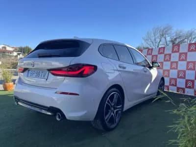 Vendo BMW 118 2021 - 31990 EUR, 90000 km - AUTO.MOTO.pt