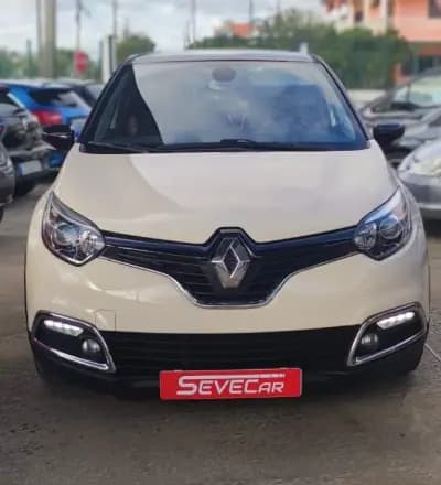 Vendo Renault Captur 2013 - 11990 EUR, 180000 km - AUTO.MOTO.pt
