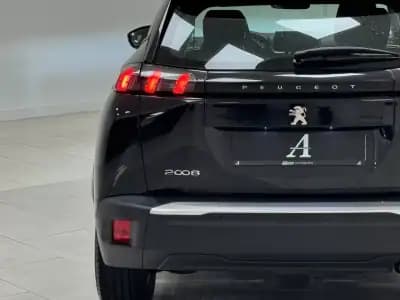 Vendo Peugeot 2008 2021 - 17890 EUR, 103000 km - AUTO.MOTO.pt