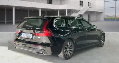 Sell Volvo V60 2020 - 27500 EUR, 130700 km - AUTO.MOTO.pt