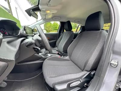 Sell Peugeot 208 2022 - 13800 EUR, 40000 km - AUTO.MOTO.pt