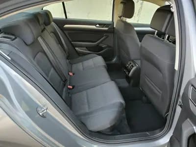 Vendo Volkswagen Passat 2019 - 18950 EUR, 155079 km - AUTO.MOTO.pt
