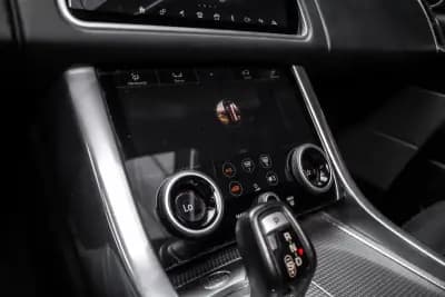 Vendo Land Rover Range Rover Sport 2018 - 41990 EUR, 170206 km - AUTO.MOTO.pt