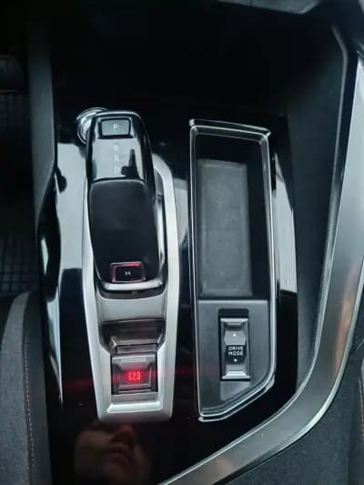 Vendo Peugeot 5008 2021 - 19900 EUR, 128209 km - AUTO.MOTO.pt