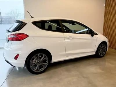 Vendo Ford Fiesta 2018 - 12500 EUR, 146800 km - AUTO.MOTO.pt