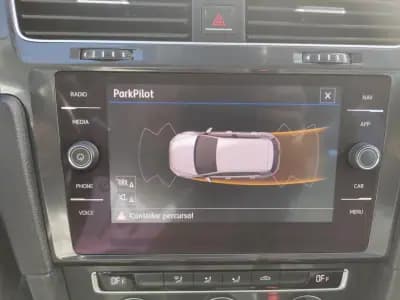 Vendo Volkswagen Golf 2018 - 15900 EUR, 106000 km - AUTO.MOTO.pt