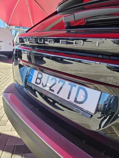 Vendo Peugeot 2008 2024 - 22900 EUR, 27230 km - AUTO.MOTO.pt