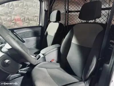 Sell Renault Kangoo 2019 - 9990 EUR, 116502 km - AUTO.MOTO.pt