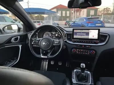 Vendo Kia ProCeed 2022 - 19450 EUR, 92000 km - AUTO.MOTO.pt