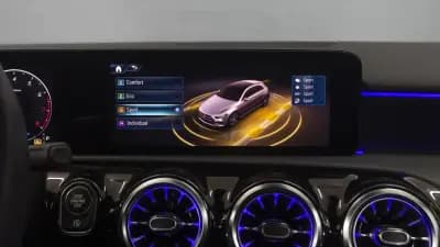 Vendo Mercedes-Benz A 200 2023 - 30850 EUR, 23000 km - AUTO.MOTO.pt