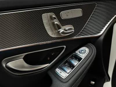 Vendo Mercedes-Benz EQC 2023 - 44990 EUR, 60200 km - AUTO.MOTO.pt