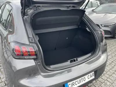 Vendo Peugeot 208 2022 - 12350 EUR, 44738 km - AUTO.MOTO.pt