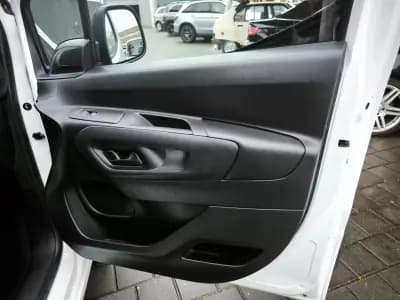 Vendo Peugeot Partner 2020 - 13950 EUR, 114372 km - AUTO.MOTO.pt