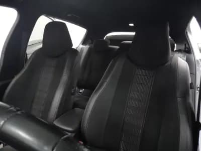 Sell Peugeot 308 2020 - 15500 EUR, 60000 km - AUTO.MOTO.pt