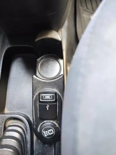 Vendo Citroën Nemo 2015 - 7480 EUR, 157000 km - AUTO.MOTO.pt