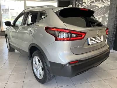 Vendo Nissan Qashqai 2019 - 19600 EUR, 106352 km - AUTO.MOTO.pt