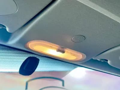 Vendo Renault Kangoo 2019 - 11500 EUR, 161094 km - AUTO.MOTO.pt