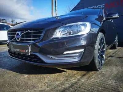 Vendo Volvo V60 2014 - 12900 EUR, 172000 km - AUTO.MOTO.pt