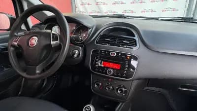 Vendo Fiat Punto Evo 2017 - 7400 EUR, 108000 km - AUTO.MOTO.pt