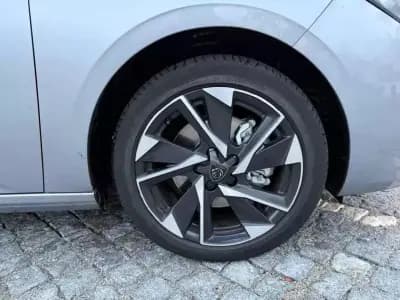 Vendo Peugeot 308 2022 - 21999 EUR, 128000 km - AUTO.MOTO.pt