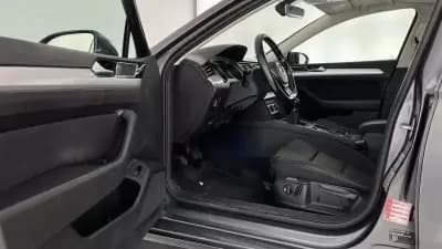 Vendo Volkswagen Passat 2016 - 10999 EUR, 190000 km - AUTO.MOTO.pt