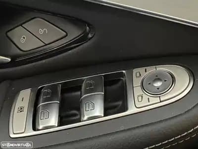 Vendo Mercedes-Benz GLC 300 2021 - 49750 EUR, 70151 km - AUTO.MOTO.pt