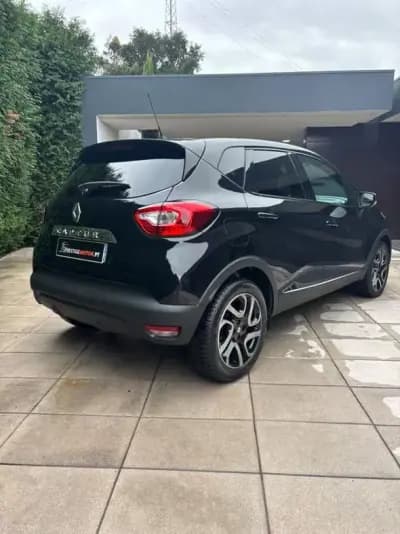 Sell Renault Captur 2014 - 10750 EUR, 114000 km - AUTO.MOTO.pt