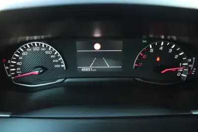 Vendo Peugeot 2008 2020 - 15990 EUR, 45500 km - AUTO.MOTO.pt