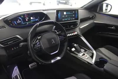 Vendo Peugeot 3008 2021 - 22990 EUR, 110993 km - AUTO.MOTO.pt