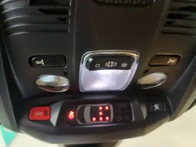 Sell Peugeot 5008 2024 - 31500 EUR, 12350 km - AUTO.MOTO.pt