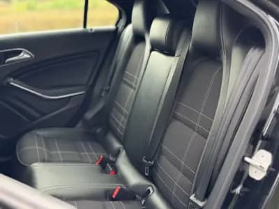 Vendo Mercedes-Benz A 180 2015 - 14950 EUR, 180700 km - AUTO.MOTO.pt