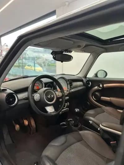 Vendo MINI Cooper 2008 - 8990 EUR, 244050 km - AUTO.MOTO.pt