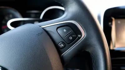 Vendo Renault Clio 2018 - 12000 EUR, 78100 km - AUTO.MOTO.pt