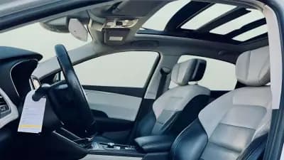 Vendo Renault Talisman 2018 - 18900 EUR, 122623 km - AUTO.MOTO.pt